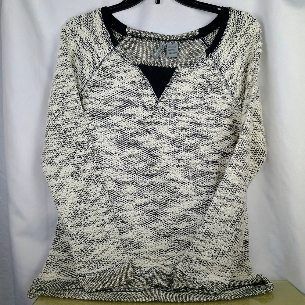 New Direction Weekend Womens Loose Knit  Sweater Size Small‎